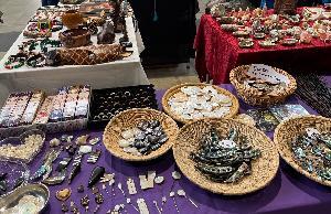 Nachhaltig und bunt: Der Riesenflohmarkt in der Messe Freiburg!